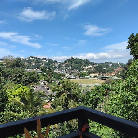 Kelum Homestay Kandy Exterior foto